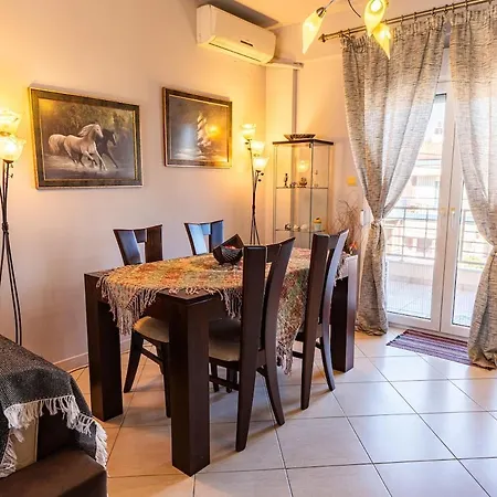 2br Balcony Retreat In Quiet Area Washer Self Check-in Διαμέρισμα